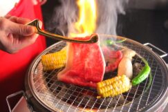 焼肉屋(やきにくや)さんでのホール、調理補助(ちょうりほじょ)のお仕事(しごと)です【2212000019】